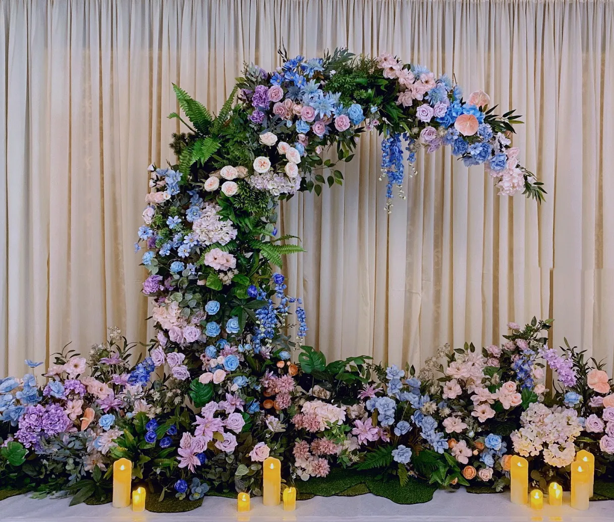 Moon Flower Arch set untuk hiasan cadangan pesta perkahwinan