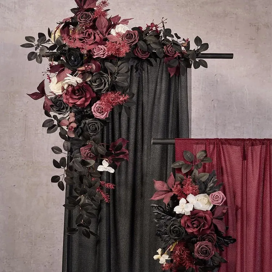 Hitam & Burgundy